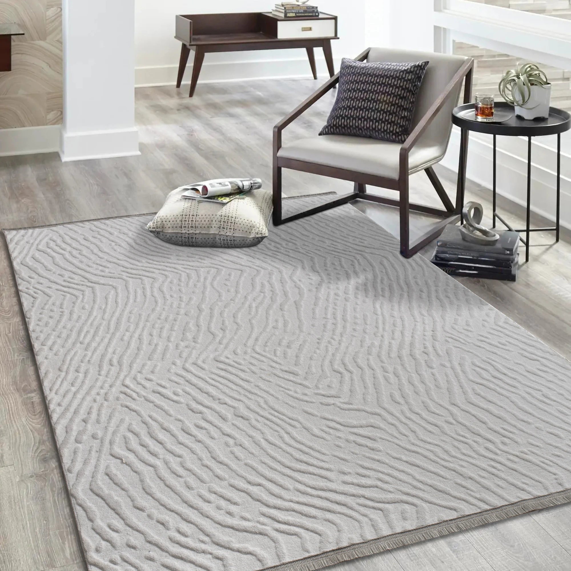 Світло сірий хвилястий килим