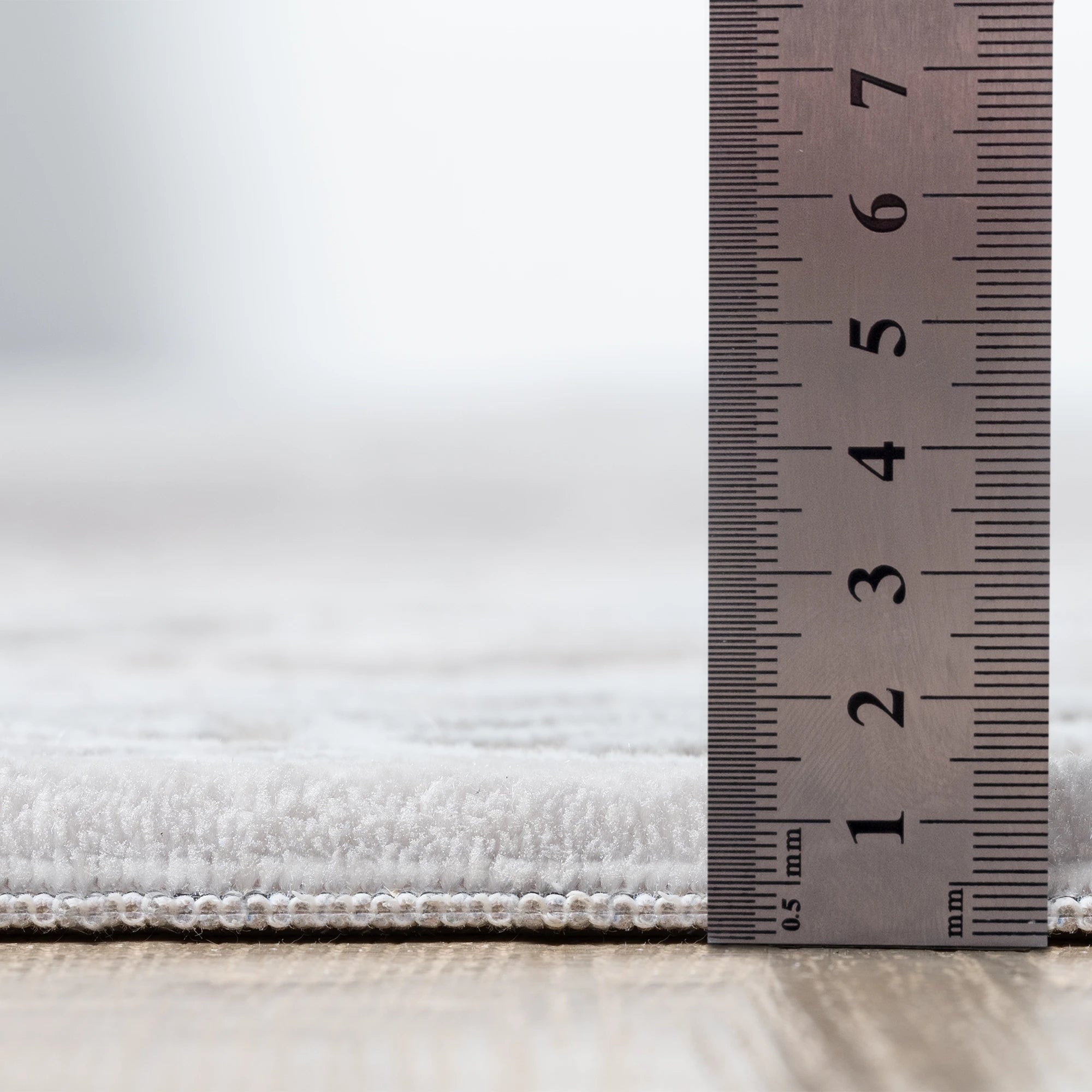 Коричневий традиційний килим-медальйон