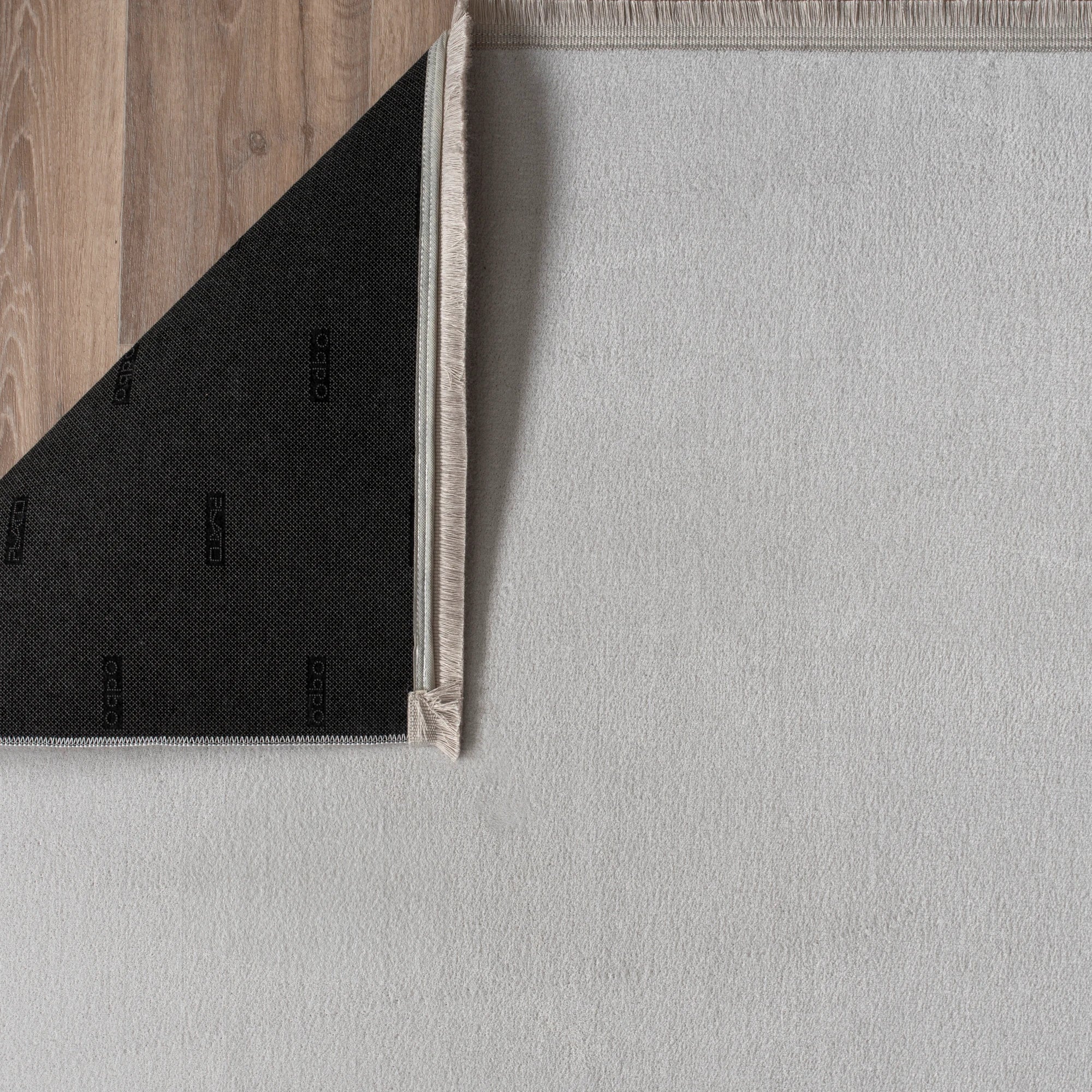 Сучасний килим із суцільного туману