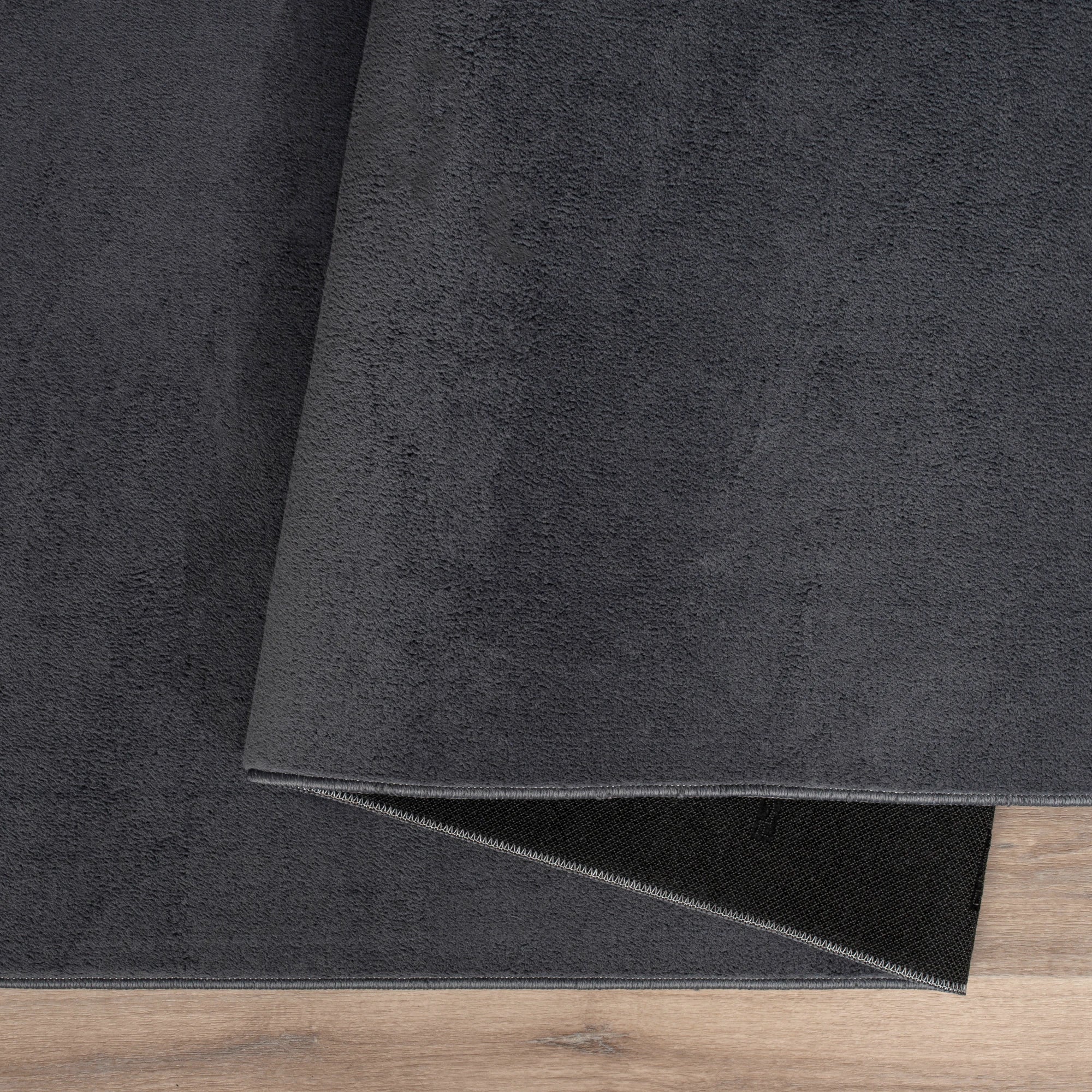 Антрацитовий однотонний килим