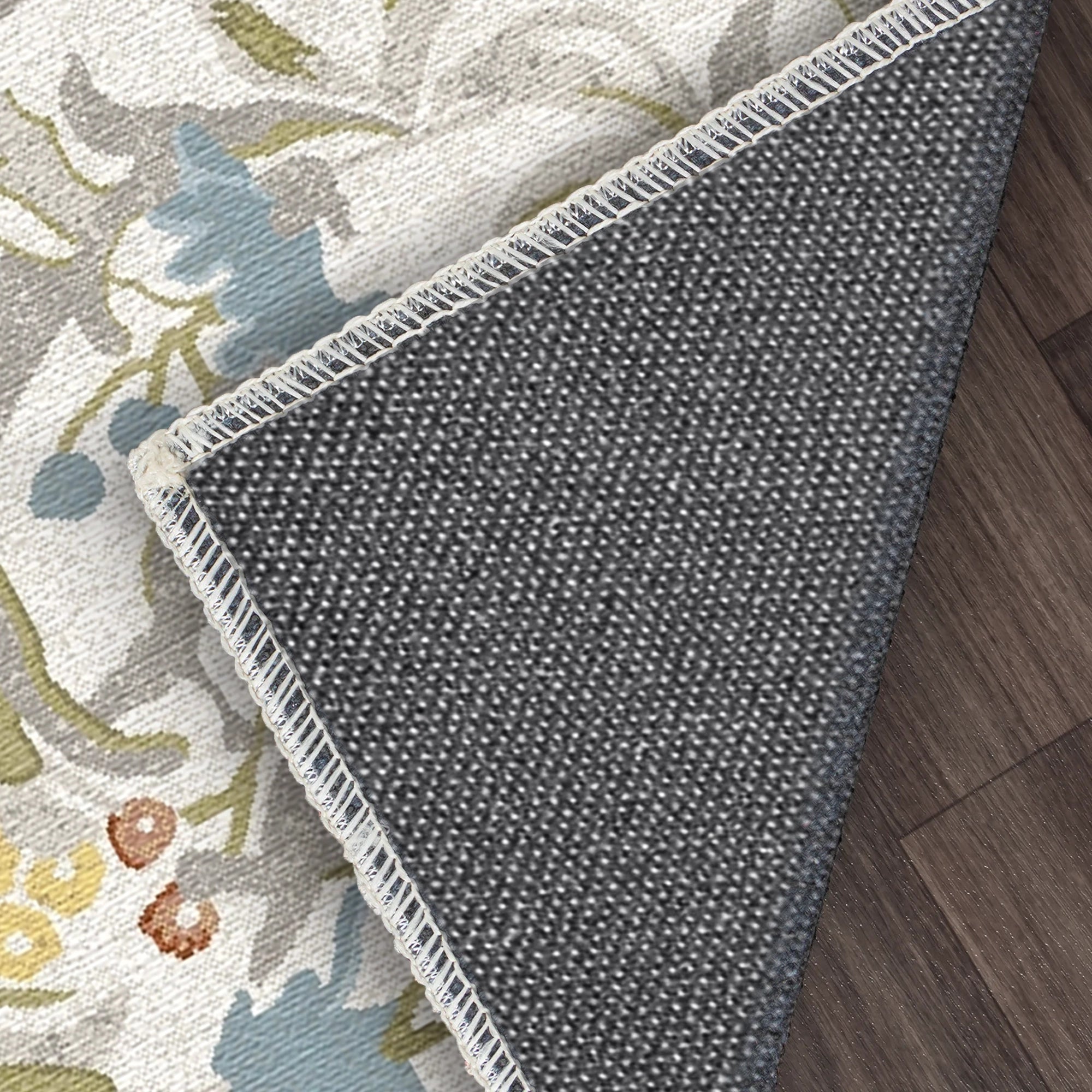 Класичний пастельний квітковий килим з виноградної лози