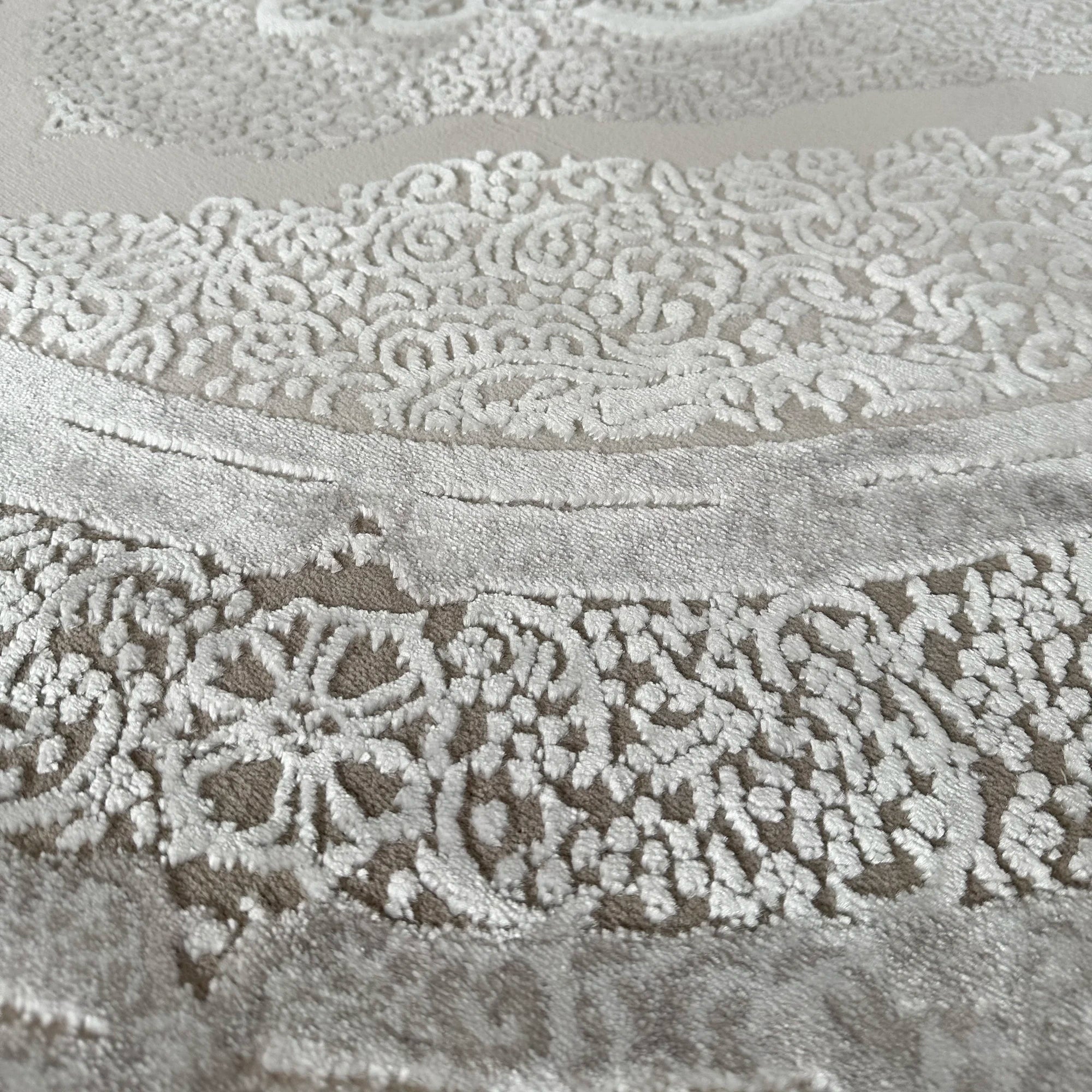 Класичний килим слонова кістка