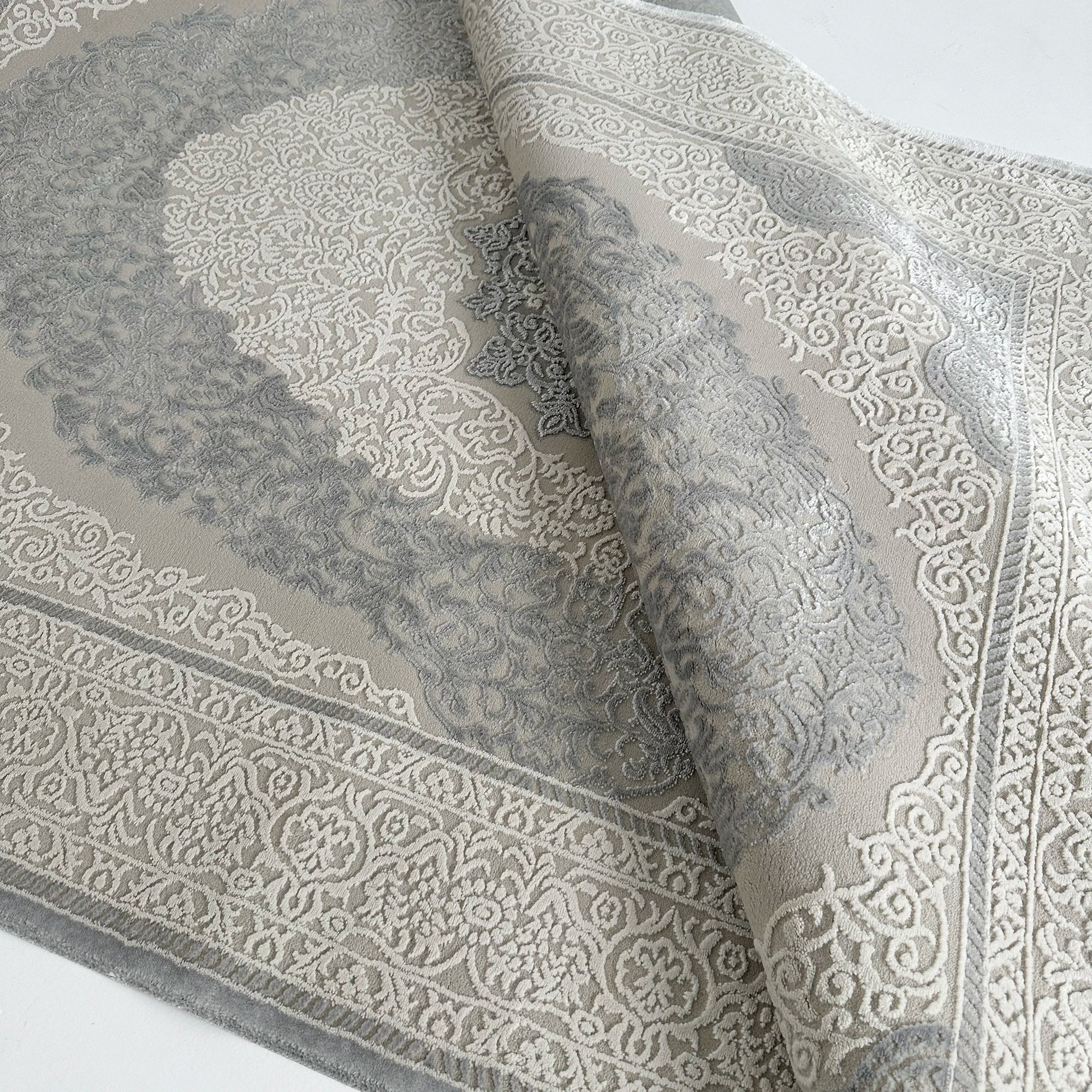 Сірий класичний вінтажний килим