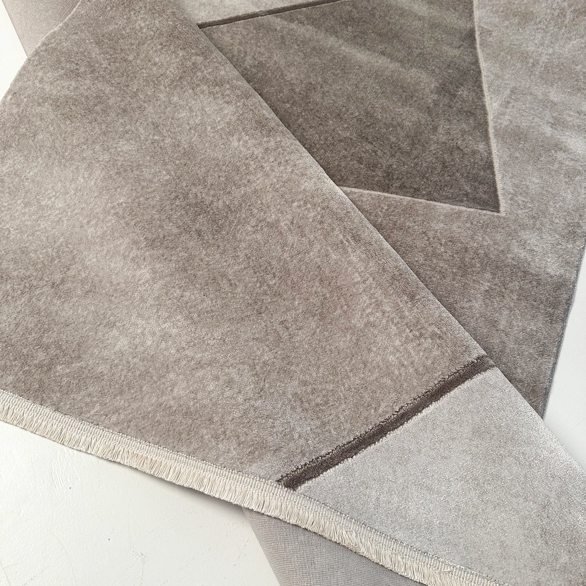 Килим з абстрактними панелями та текстурою | Коричневий