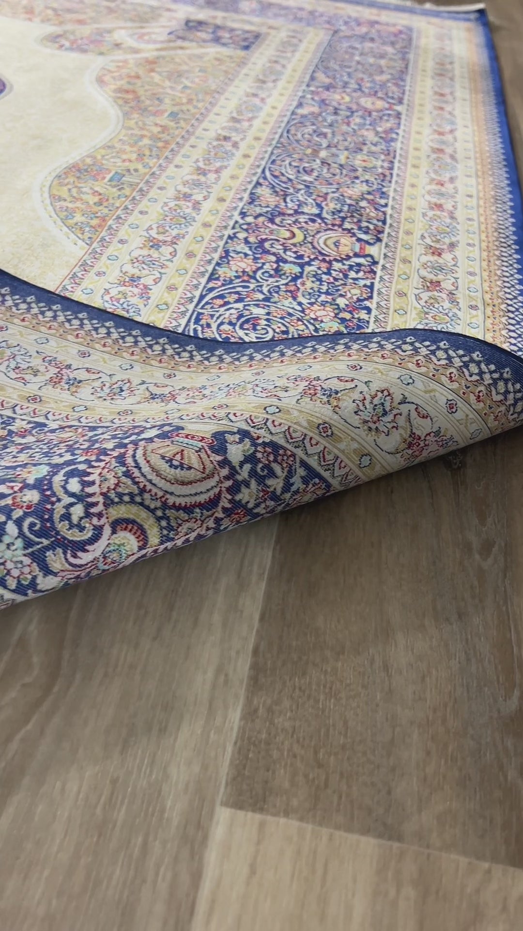 Найкращий шовковий килим ручної роботи з розкішним дизайном